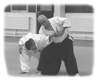 Ude Kime Osae gegen Messerangriff lr02